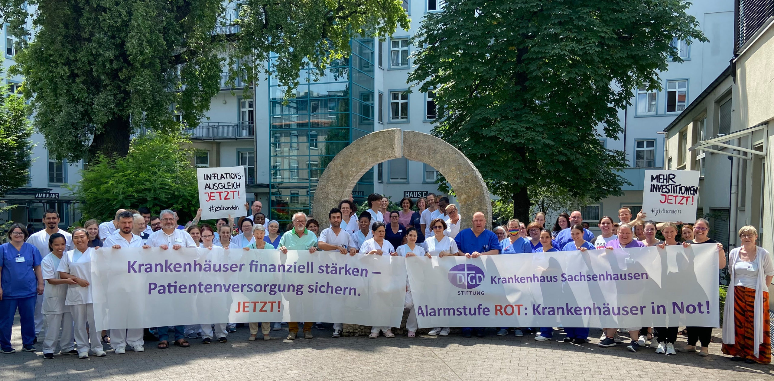 2023-06-20-PM-Aktionstag_Klinik_in_Not01